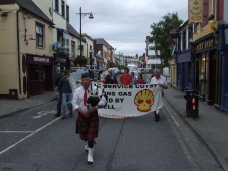 Pat's motorcade being piped down Market St., Castlebar